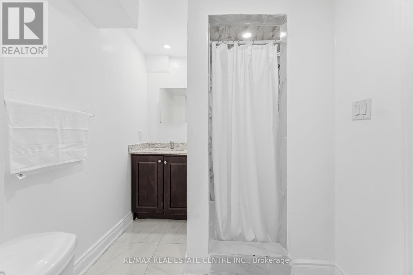 26 Braemore Road, Brampton, Ontario  L6X 1E5 - Photo 47 - W12920976