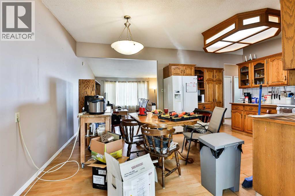 1025 25 Street N, Lethbridge, Alberta  T1H 3V9 - Photo 9 - A2290660