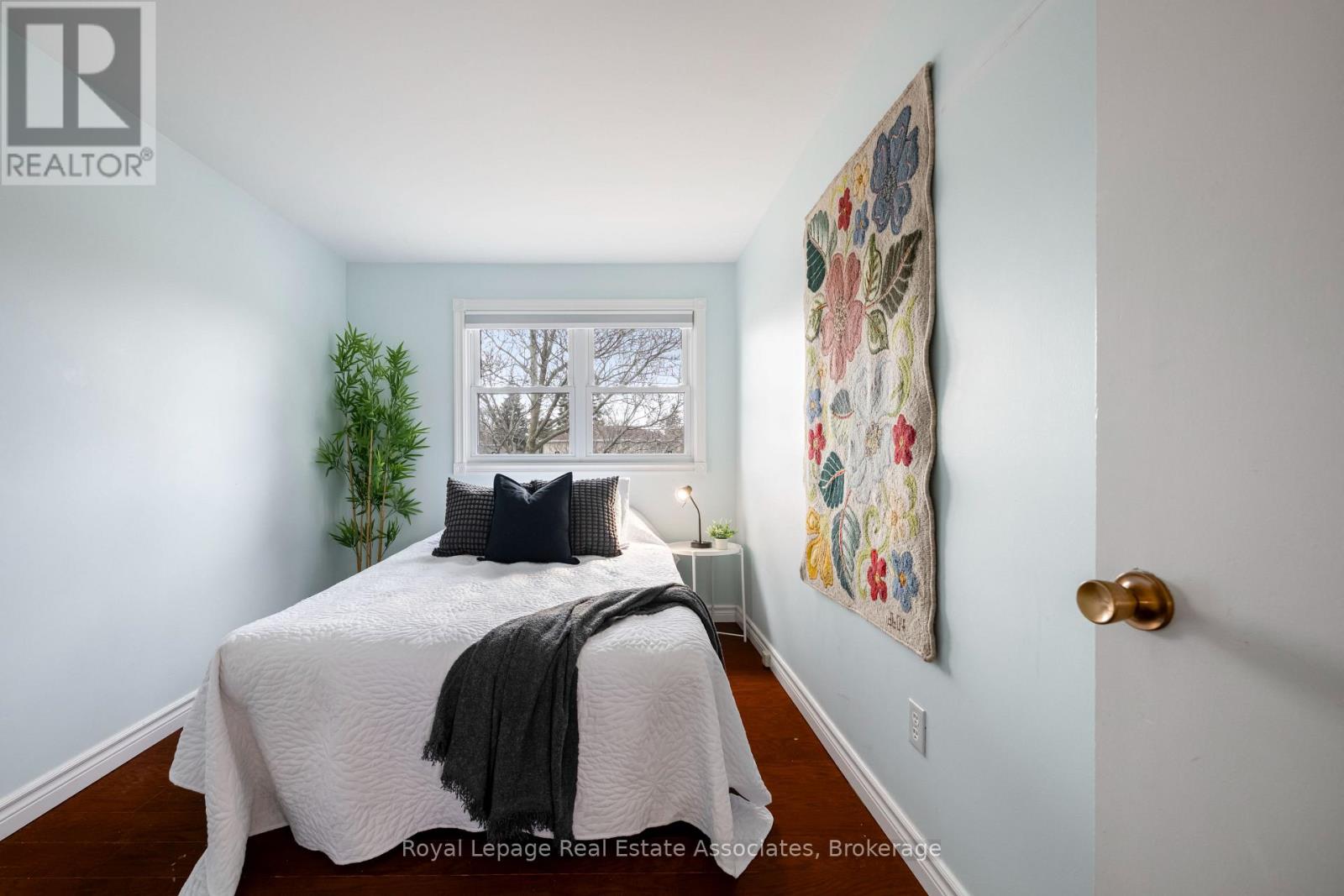 55 Eleanor Crescent, Halton Hills, Ontario  L7G 2T7 - Photo 27 - W12920990