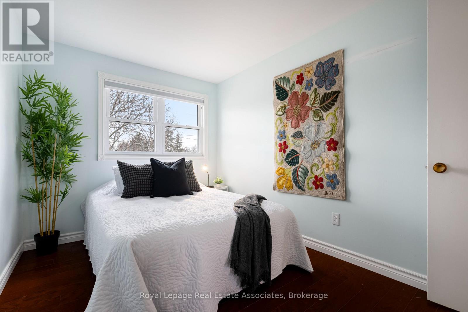 55 Eleanor Crescent, Halton Hills, Ontario  L7G 2T7 - Photo 28 - W12920990