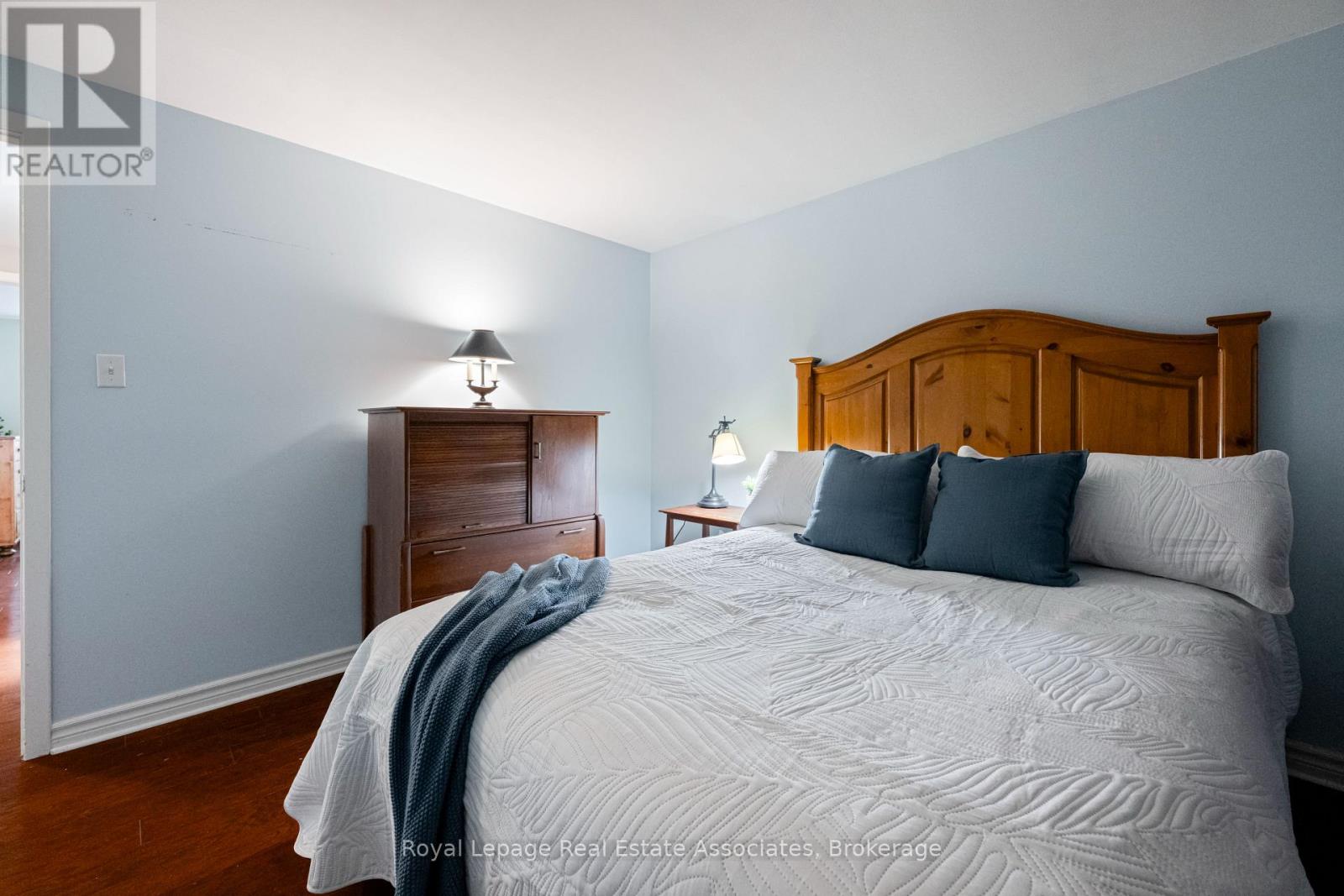 55 Eleanor Crescent, Halton Hills, Ontario  L7G 2T7 - Photo 30 - W12920990