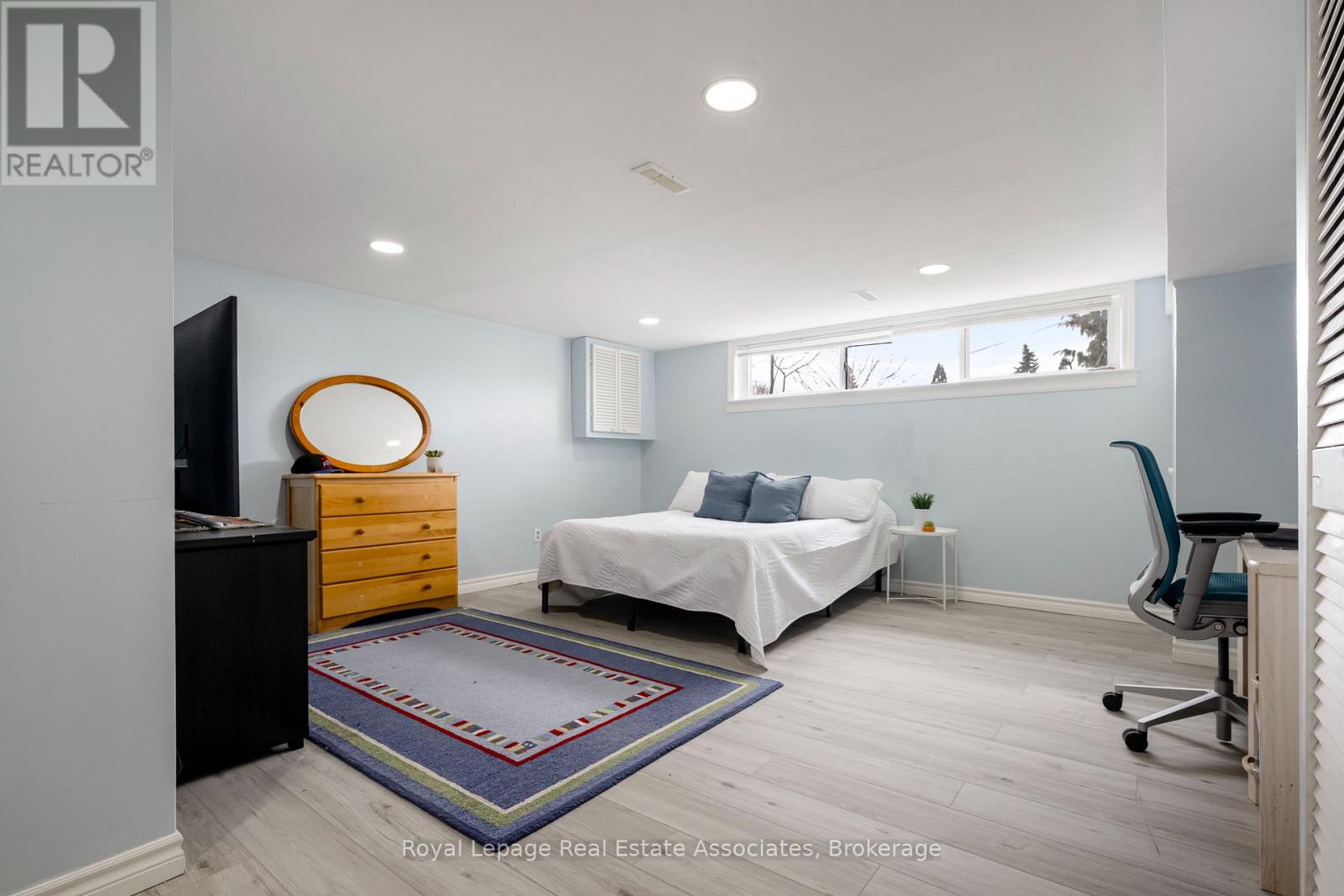 55 Eleanor Crescent, Halton Hills, Ontario  L7G 2T7 - Photo 33 - W12920990