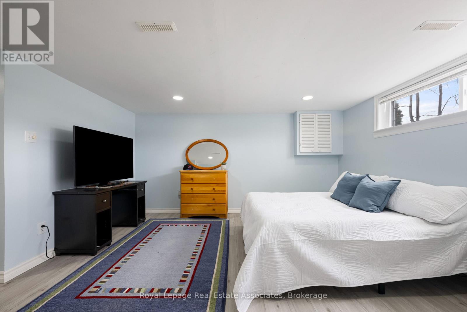 55 Eleanor Crescent, Halton Hills, Ontario  L7G 2T7 - Photo 34 - W12920990