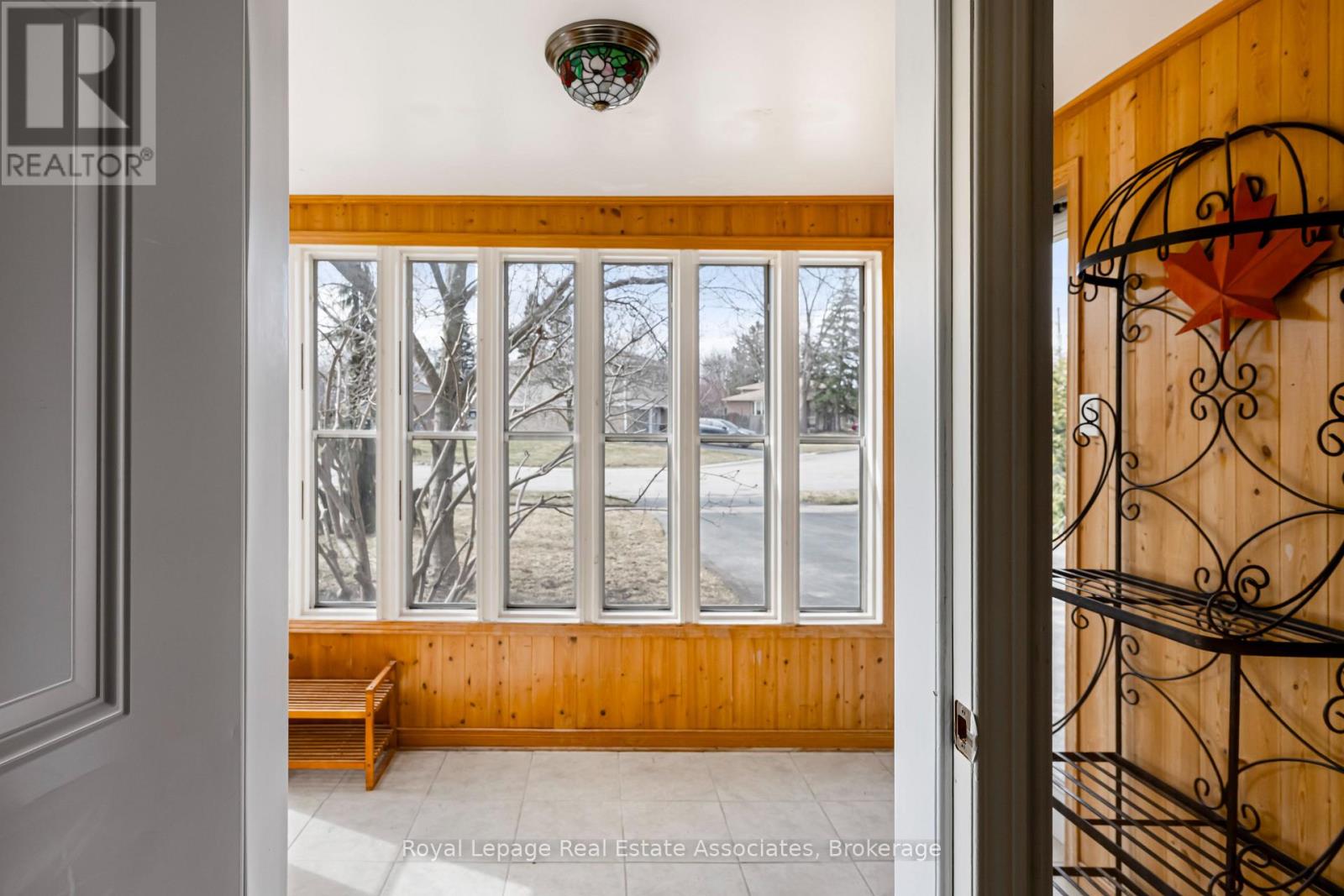 55 Eleanor Crescent, Halton Hills, Ontario  L7G 2T7 - Photo 5 - W12920990