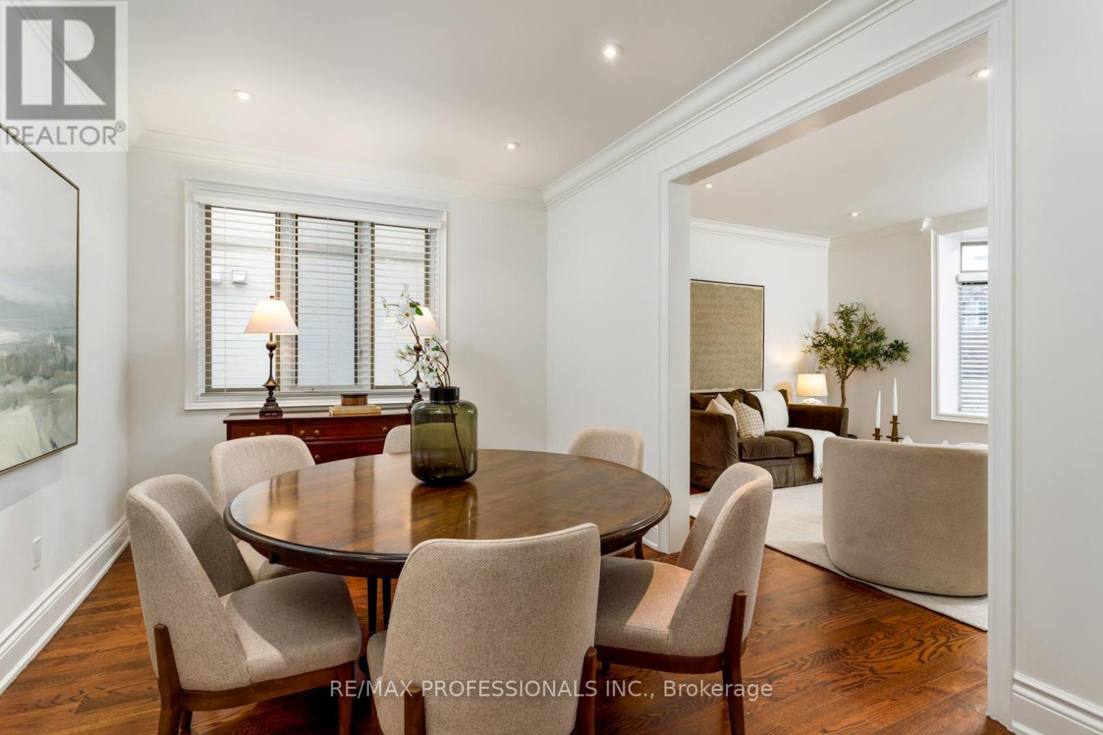 31 Gardenvale Road, Toronto, Ontario  M8Z 4C2 - Photo 14 - W12921018