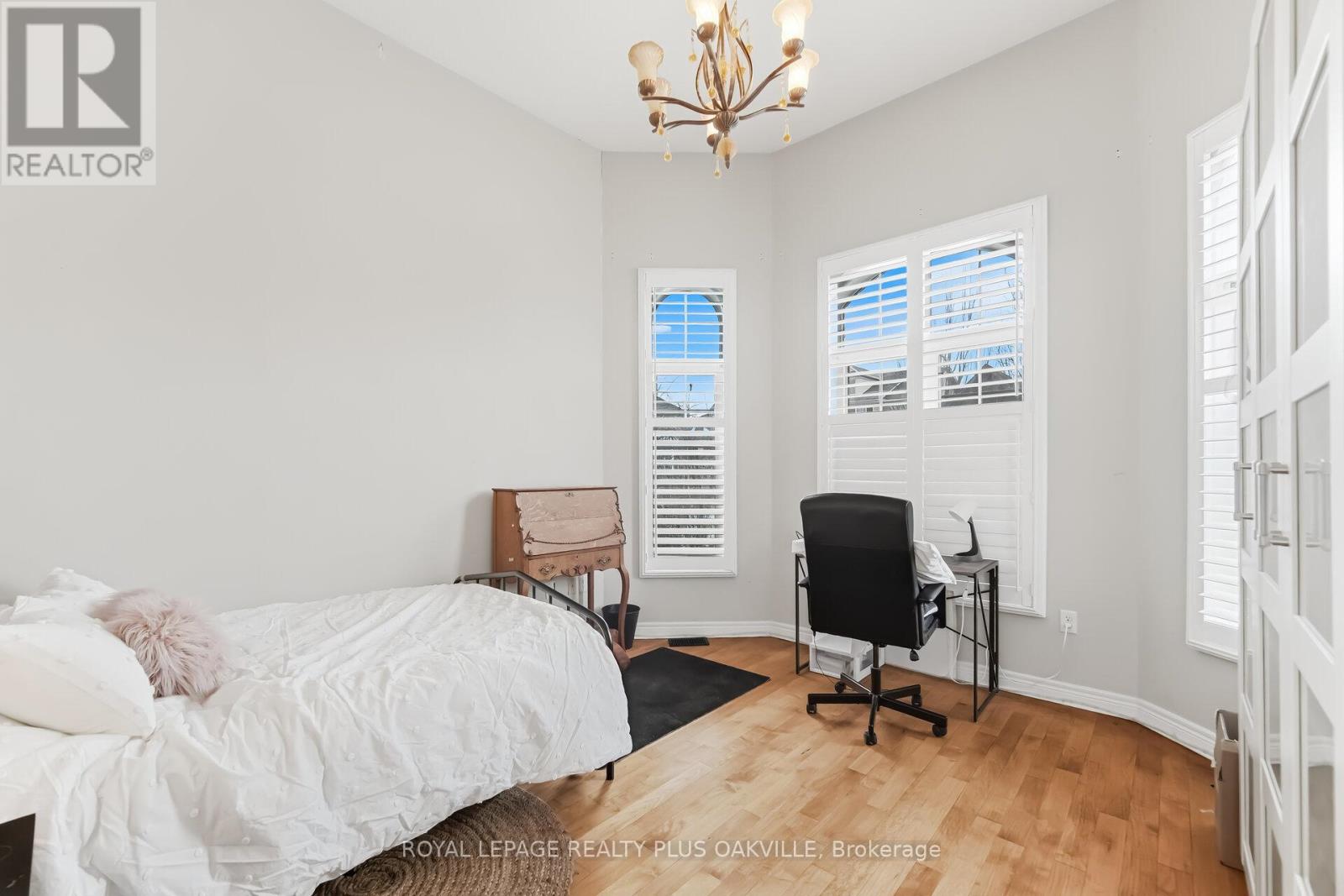 3409 Liptay Avenue, Oakville, Ontario  L6M 0M8 - Photo 32 - W12921022