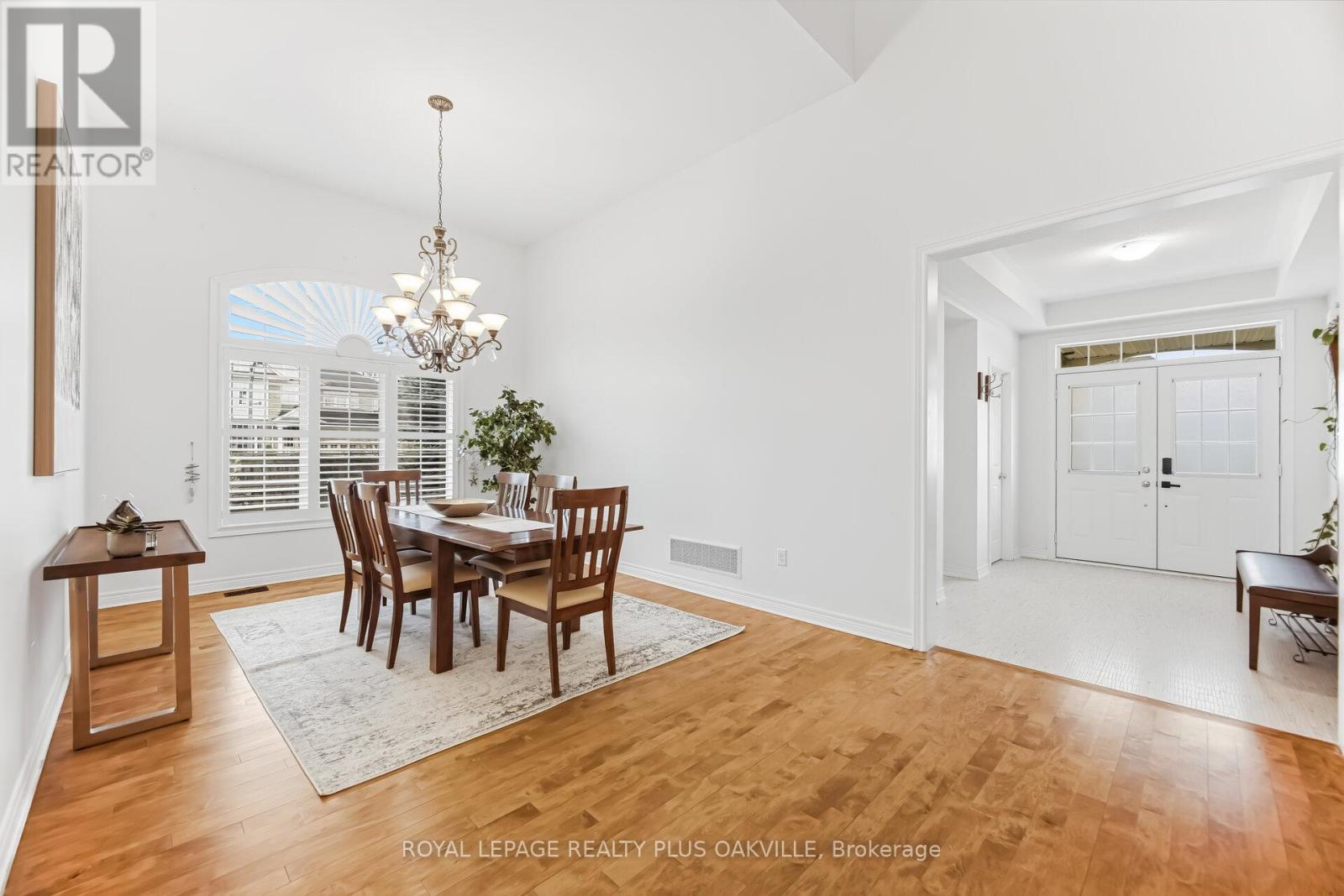 3409 Liptay Avenue, Oakville, Ontario  L6M 0M8 - Photo 6 - W12921022