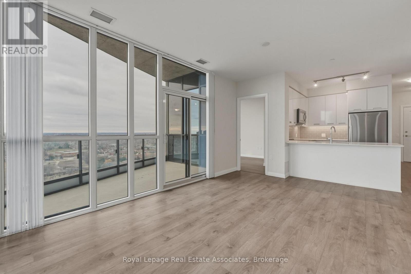 1504 - 65 Watergarden Drive, Mississauga, Ontario  L5R 0G9 - Photo 10 - W12921024