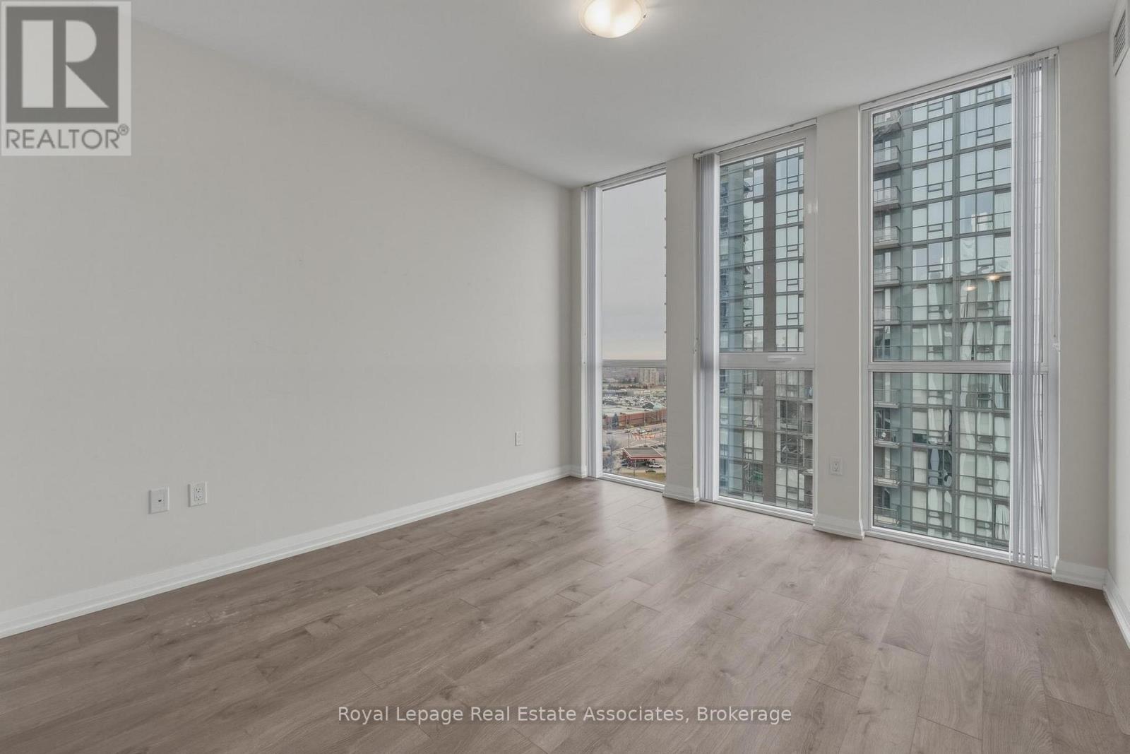 1504 - 65 Watergarden Drive, Mississauga, Ontario  L5R 0G9 - Photo 12 - W12921024