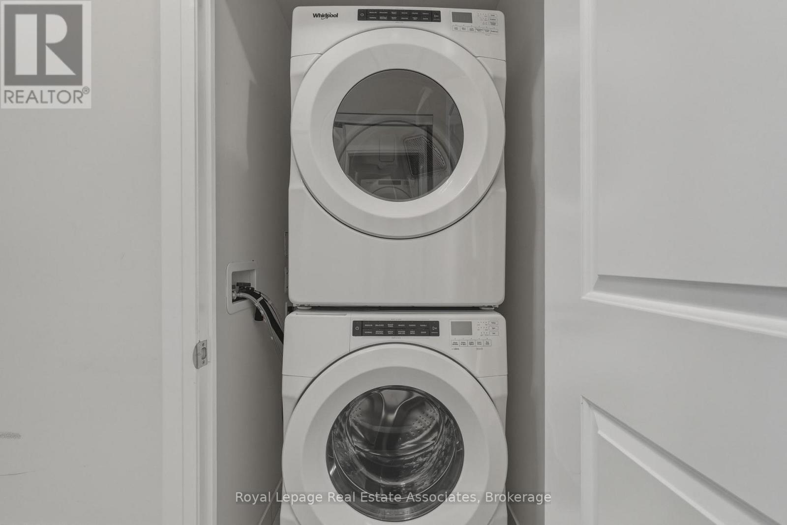 1504 - 65 Watergarden Drive, Mississauga, Ontario  L5R 0G9 - Photo 26 - W12921024