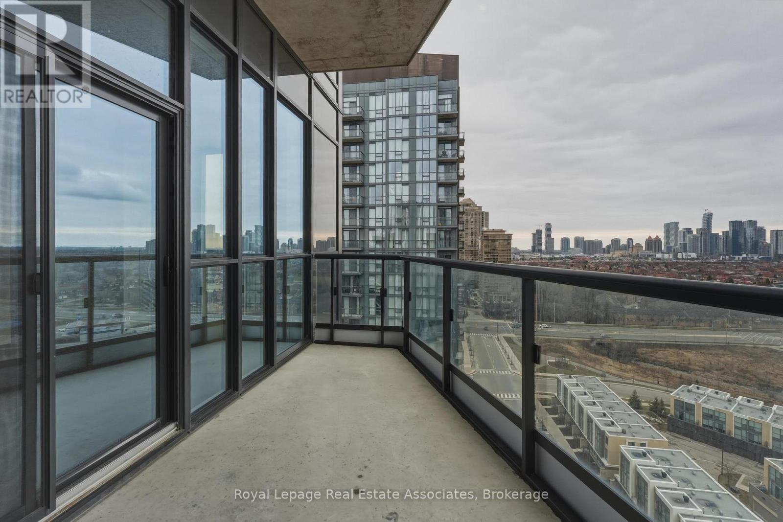 1504 - 65 Watergarden Drive, Mississauga, Ontario  L5R 0G9 - Photo 29 - W12921024