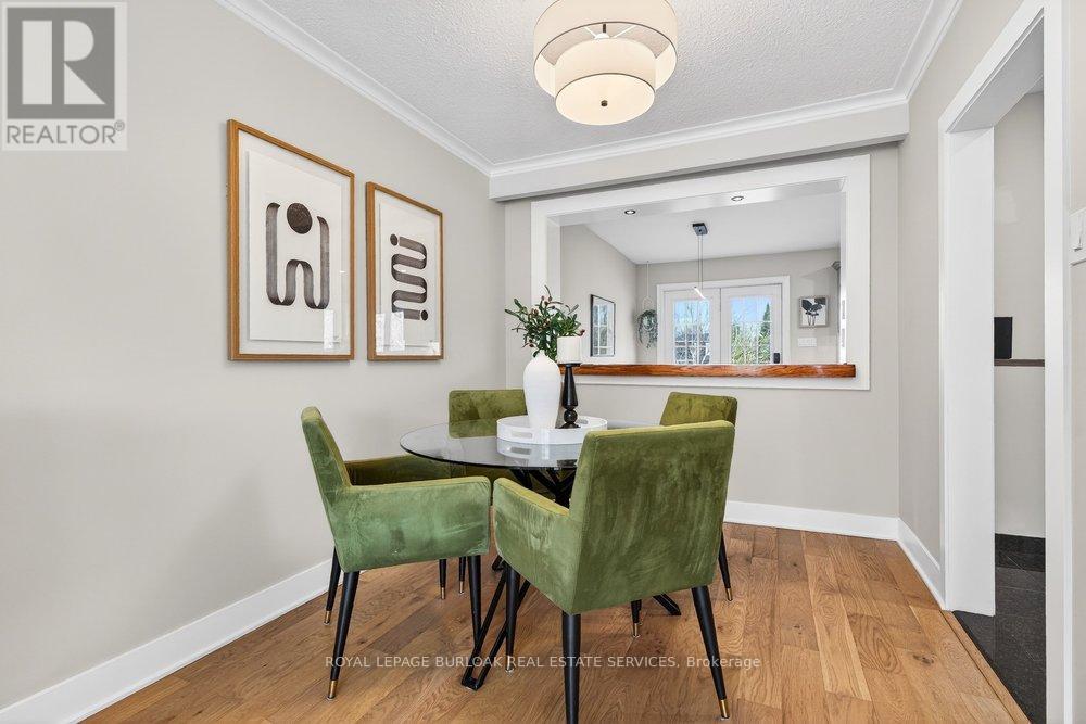 1525 Holburne Road, Mississauga, Ontario  L5E 2L7 - Photo 12 - W12921026