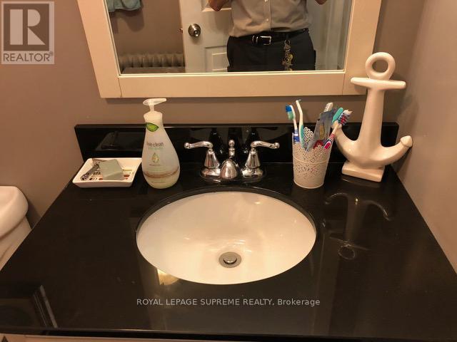 Lower - 30 Glenholme Avenue, Toronto, Ontario  M6H 3A9 - Photo 4 - W12921102