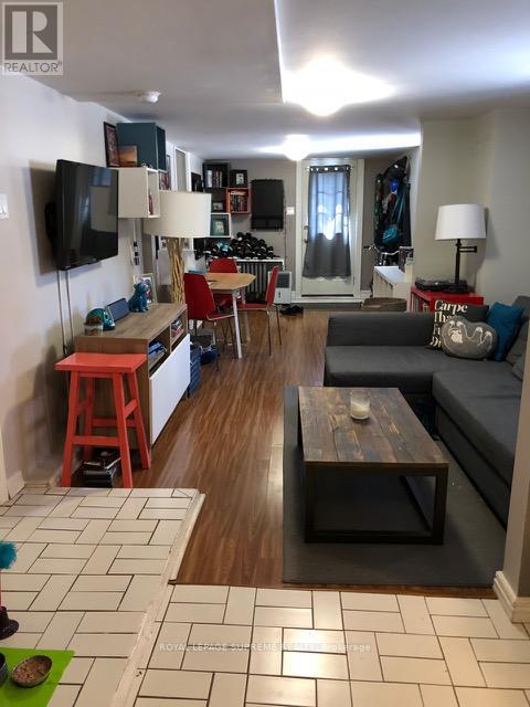 Lower - 30 Glenholme Avenue, Toronto, Ontario  M6H 3A9 - Photo 6 - W12921102