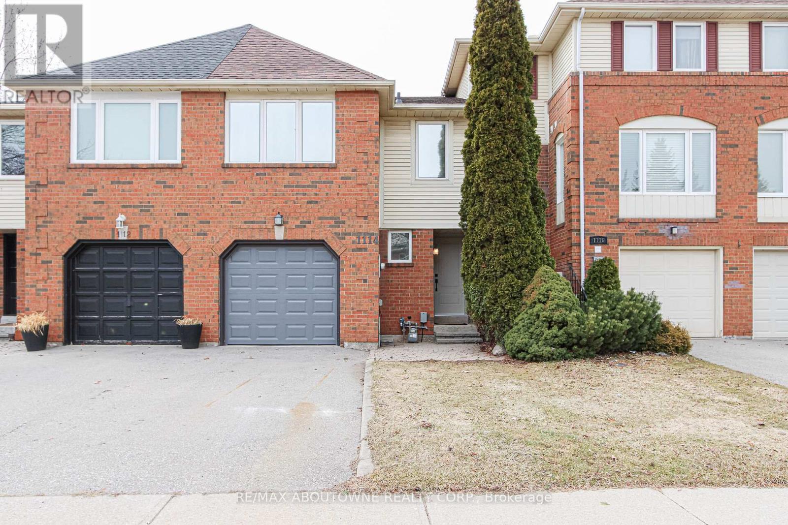 1114 LINDSAY DRIVE, Oakville, Ontario