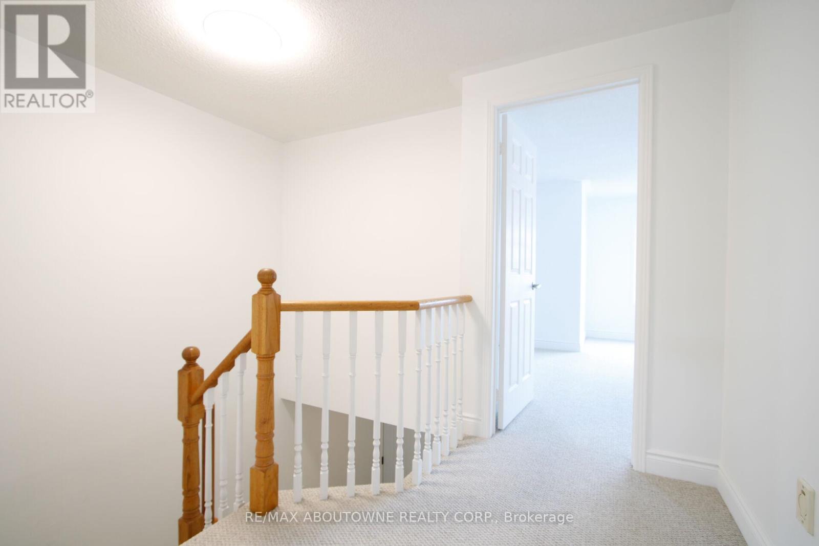 1114 Lindsay Drive, Oakville, Ontario  L6M 3B4 - Photo 19 - W12921138