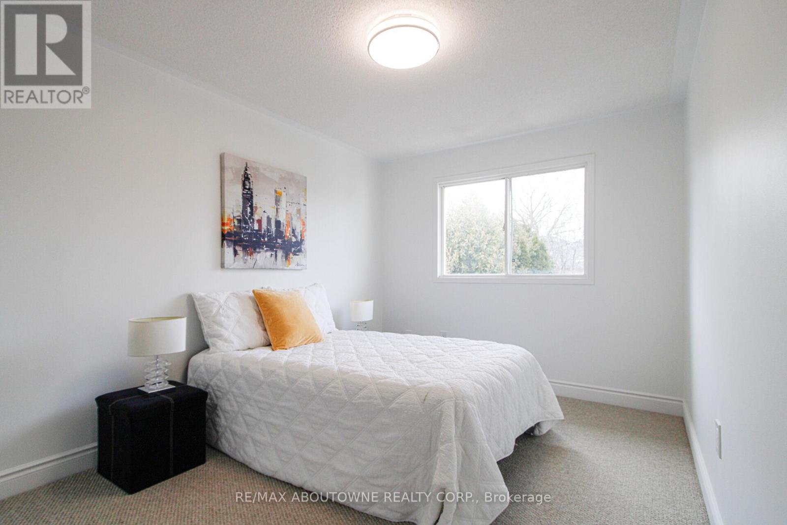 1114 Lindsay Drive, Oakville, Ontario  L6M 3B4 - Photo 25 - W12921138