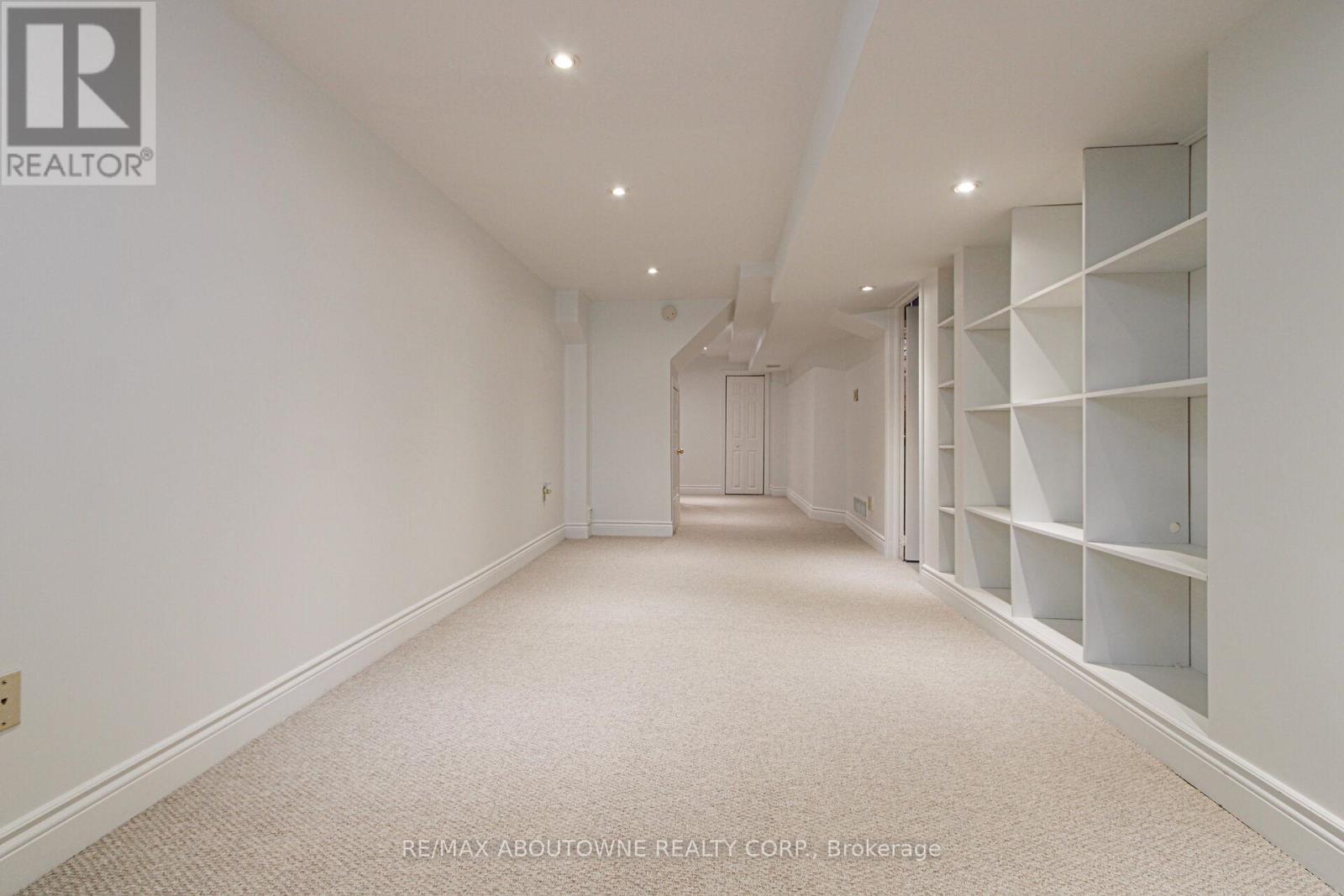 1114 Lindsay Drive, Oakville, Ontario  L6M 3B4 - Photo 32 - W12921138