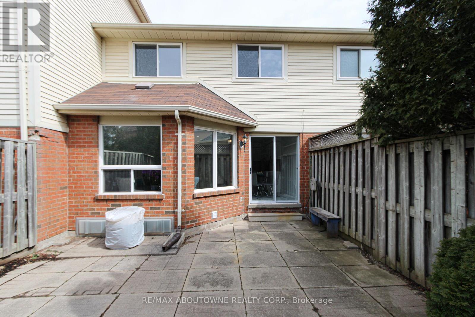 1114 Lindsay Drive, Oakville, Ontario  L6M 3B4 - Photo 35 - W12921138