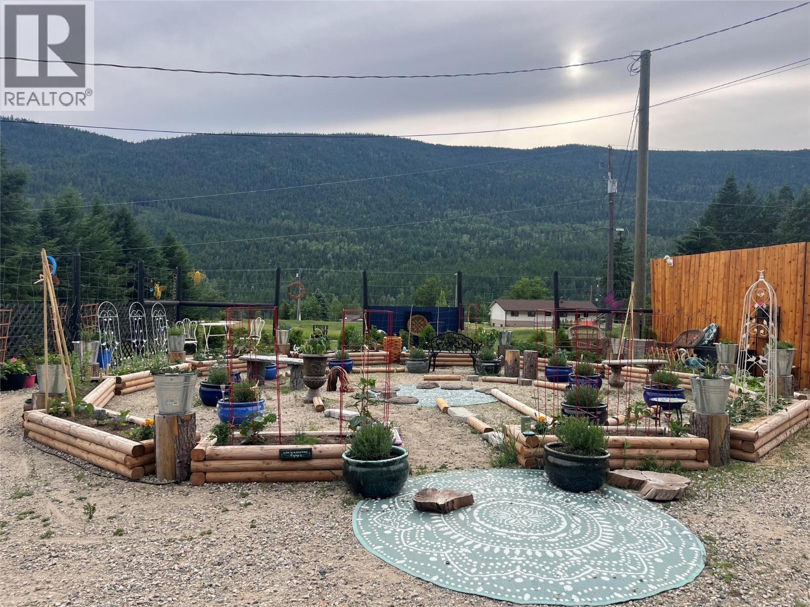 1953 Sandy Road, Castlegar, British Columbia  V1N 4T1 - Photo 75 - 10379009