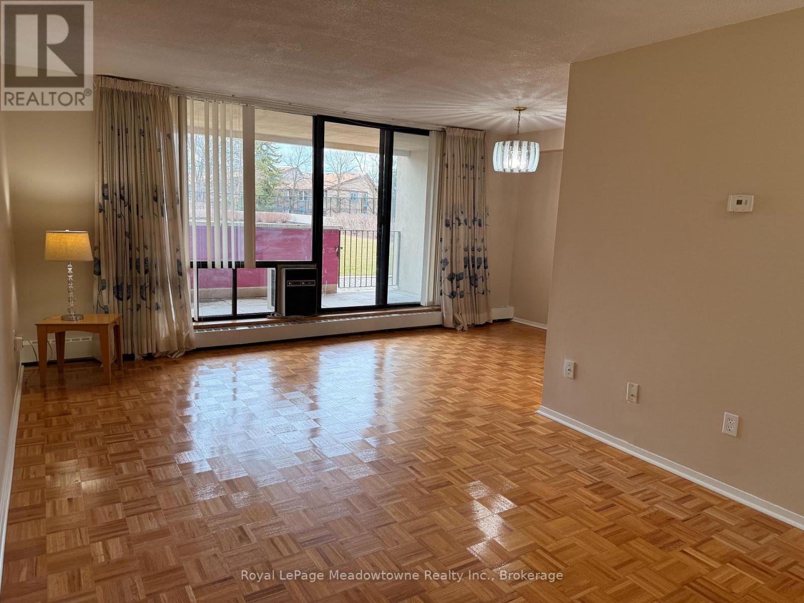 215 - 2929 Aquitaine Avenue, Mississauga, Ontario  L5N 2C7 - Photo 5 - W12920860