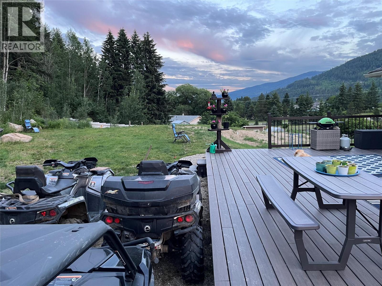 1953 Sandy Road, Castlegar, British Columbia  V1N 4T1 - Photo 63 - 10379009