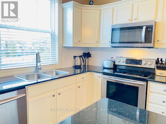 84 - 1850 Beaverbrook Avenue, London North, Ontario  N6H 0G7 - Photo 3 - X12920952