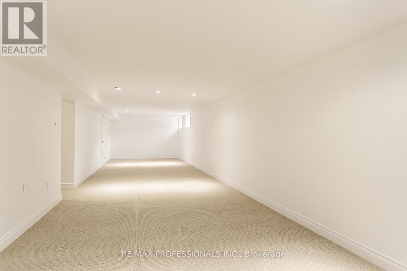 31 Gardenvale Road, Toronto, Ontario  M8Z 4C2 - Photo 40 - W12921018