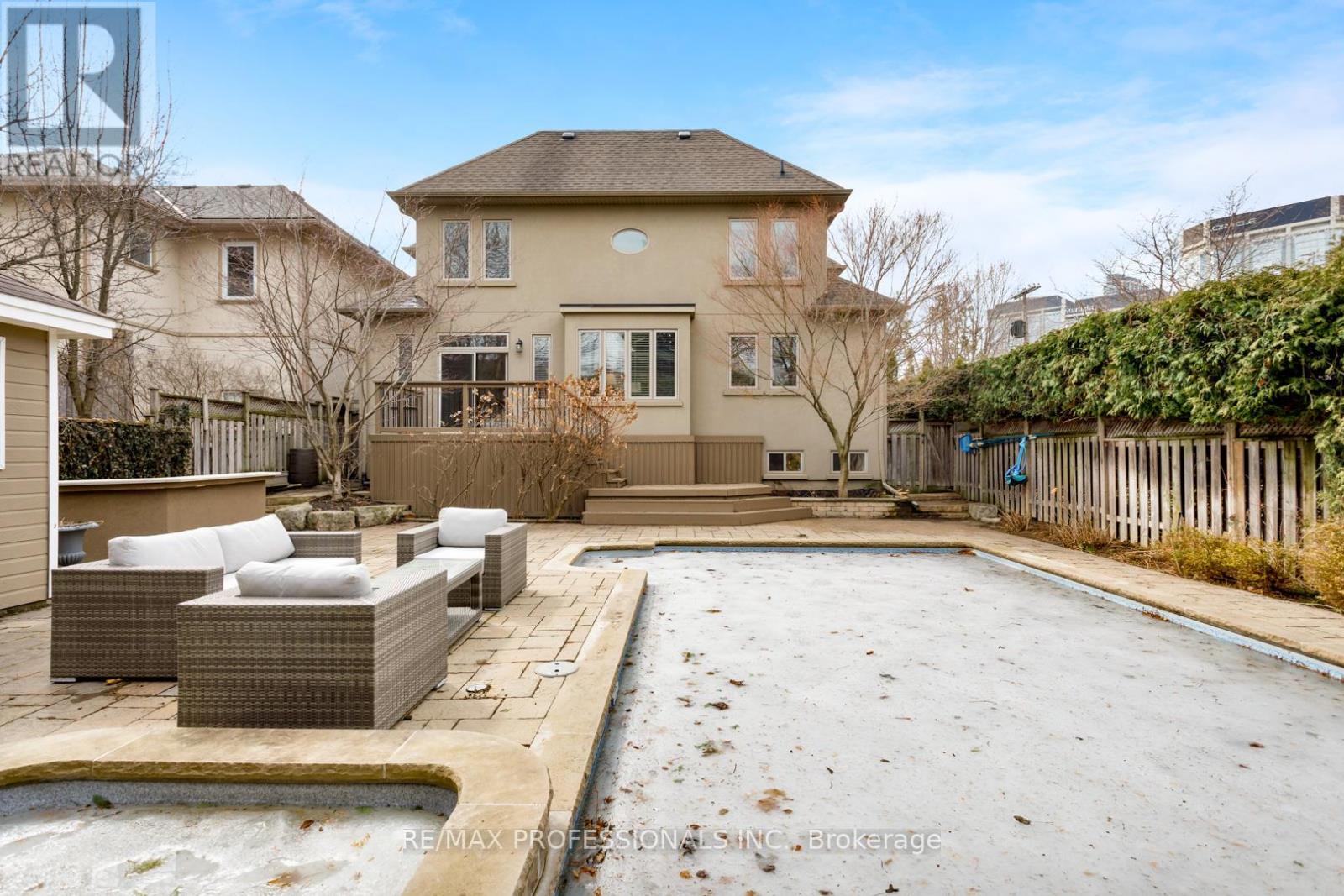 31 Gardenvale Road, Toronto, Ontario  M8Z 4C2 - Photo 44 - W12921018