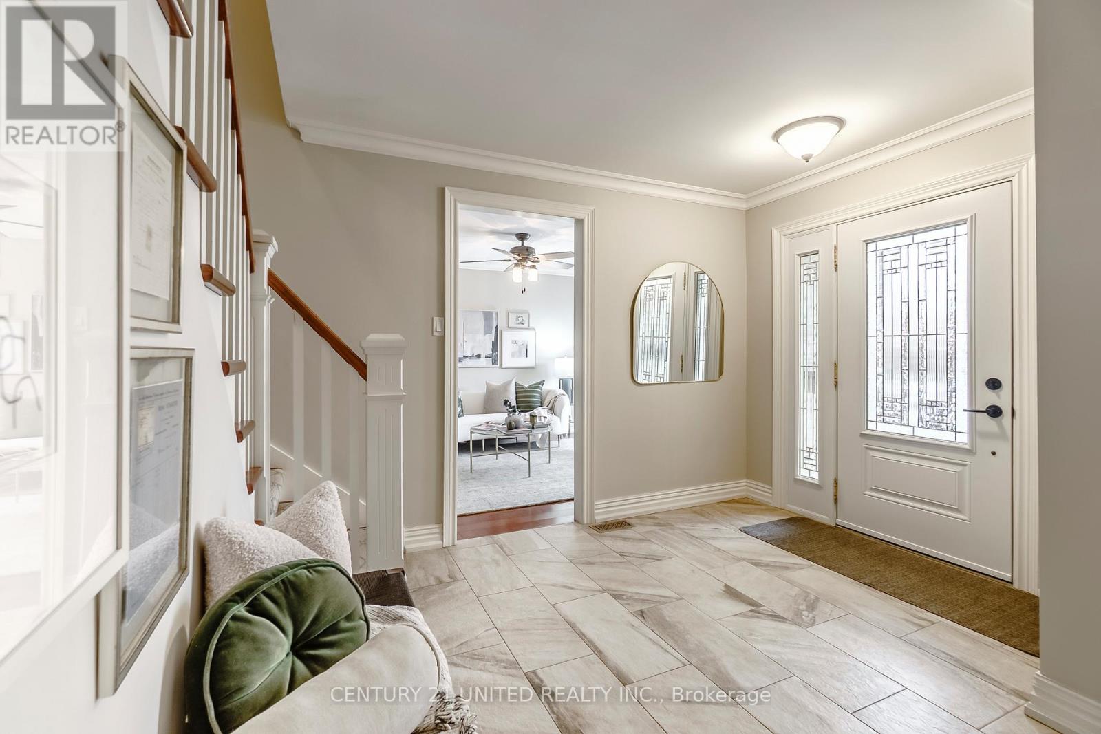 2112 Lorraine Drive, Peterborough, Ontario  K9L 1X4 - Photo 4 - X12921190