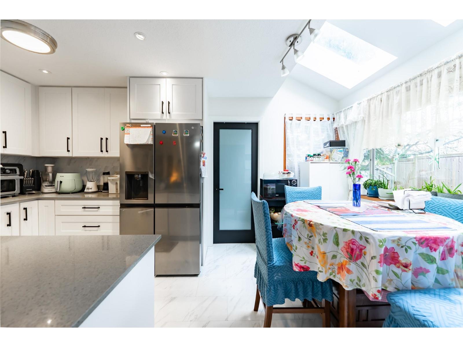 15098 98a Avenue, Surrey, British Columbia  V3R 8H3 - Photo 10 - R3094654