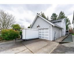 <div class="price">$1,080,000</div> 15098 98a Avenue, Surrey<br><div style="margin-bottom:8px;"><small>RE/MAX Crest Realty</small></div><div class='bed_bath'>4 Bed | 3 Bath</div>