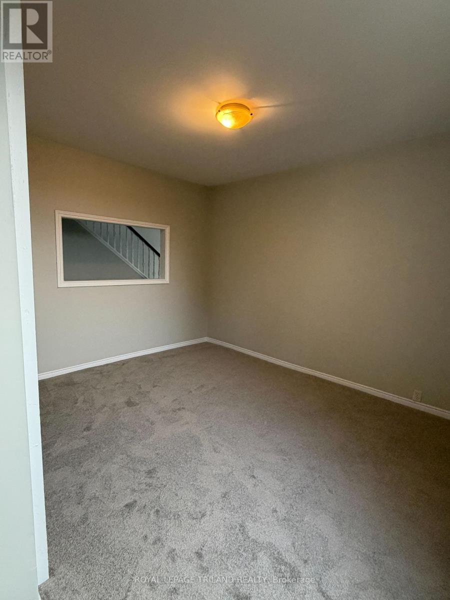 11366 Parson Road, Southwold, Ontario  N5P 3T2 - Photo 13 - X12921248