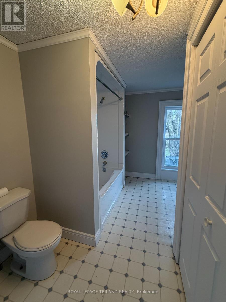 11366 Parson Road, Southwold, Ontario  N5P 3T2 - Photo 7 - X12921248