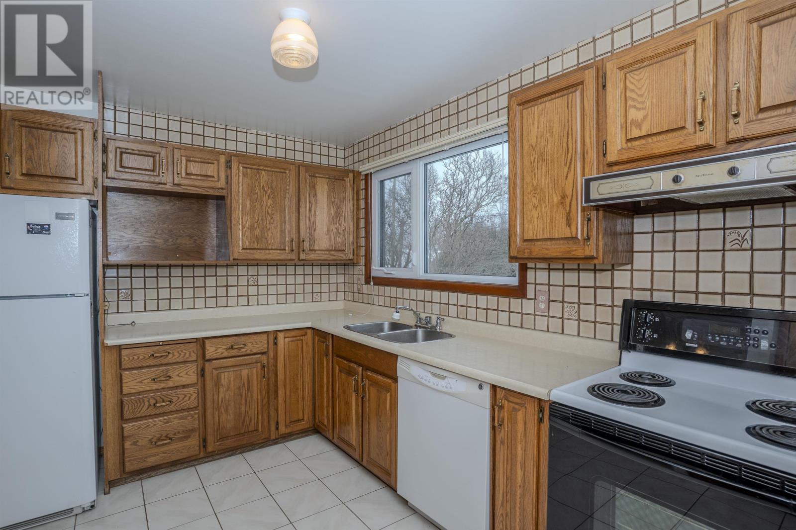 211 Clarkson St S, Thunder Bay, Ontario  P7B 4X1 - Photo 10 - TB2600371