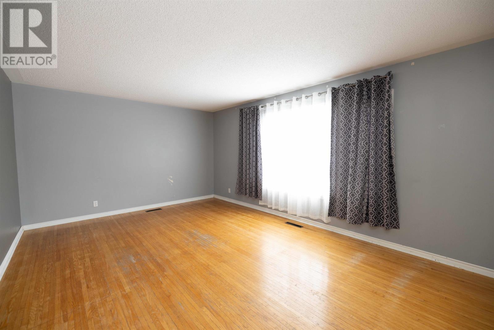 418 Edward St N, Thunder Bay, Ontario  P7C 4P4 - Photo 7 - TB2600466