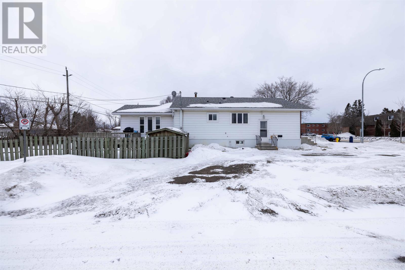 418 Edward St N, Thunder Bay, Ontario  P7C 4P4 - Photo 34 - TB2600466