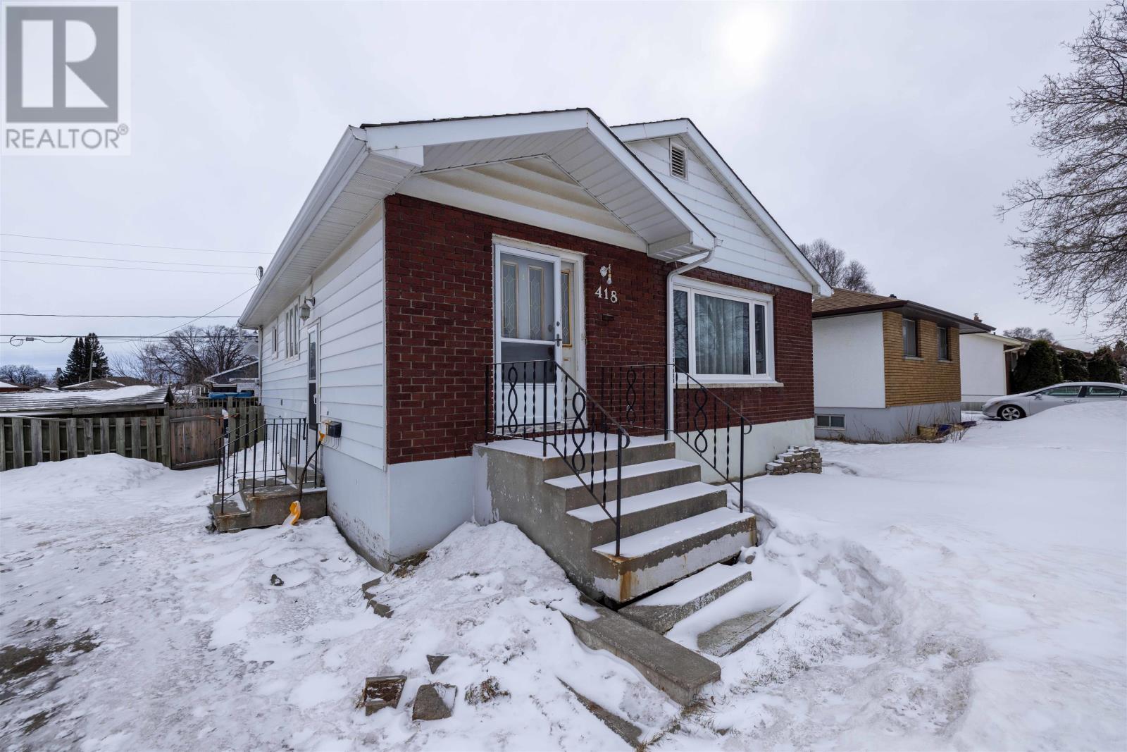 418 Edward St N, Thunder Bay, Ontario  P7C 4P4 - Photo 2 - TB2600466