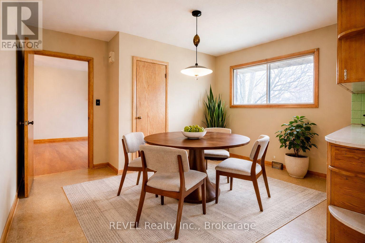 26 Mckenzie Street, St. Catharines (Bunting/linwell), Ontario L2M 2N1 - Photo 11 - X12921174