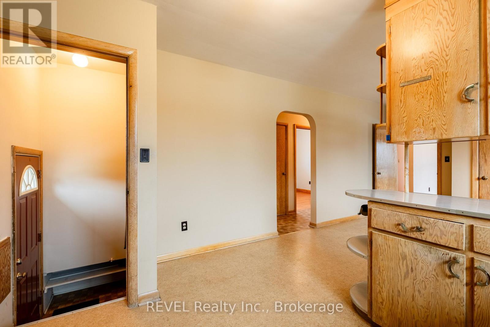 26 Mckenzie Street, St. Catharines (Bunting/linwell), Ontario L2M 2N1 - Photo 16 - X12921174