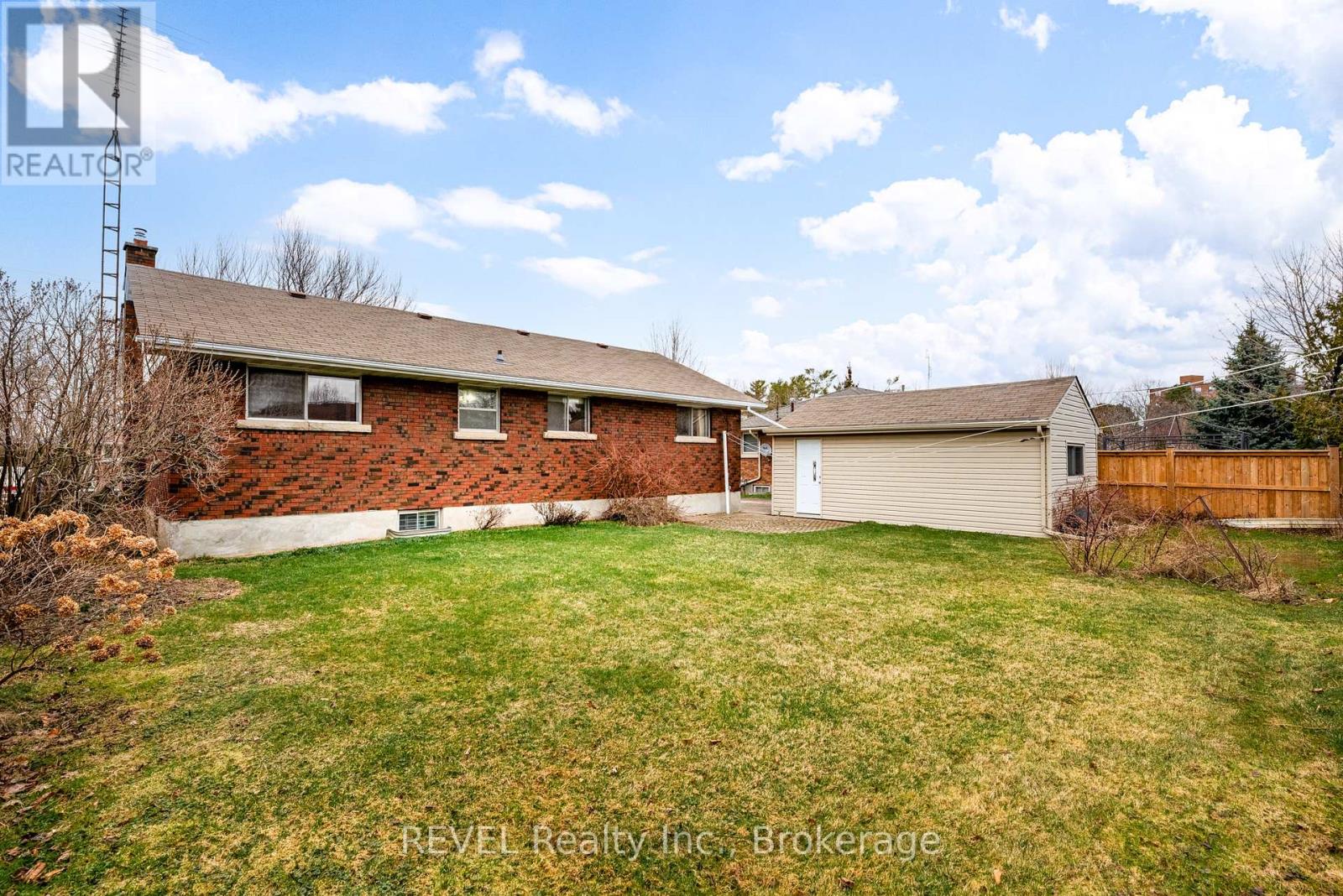 26 Mckenzie Street, St. Catharines (Bunting/linwell), Ontario L2M 2N1 - Photo 44 - X12921174