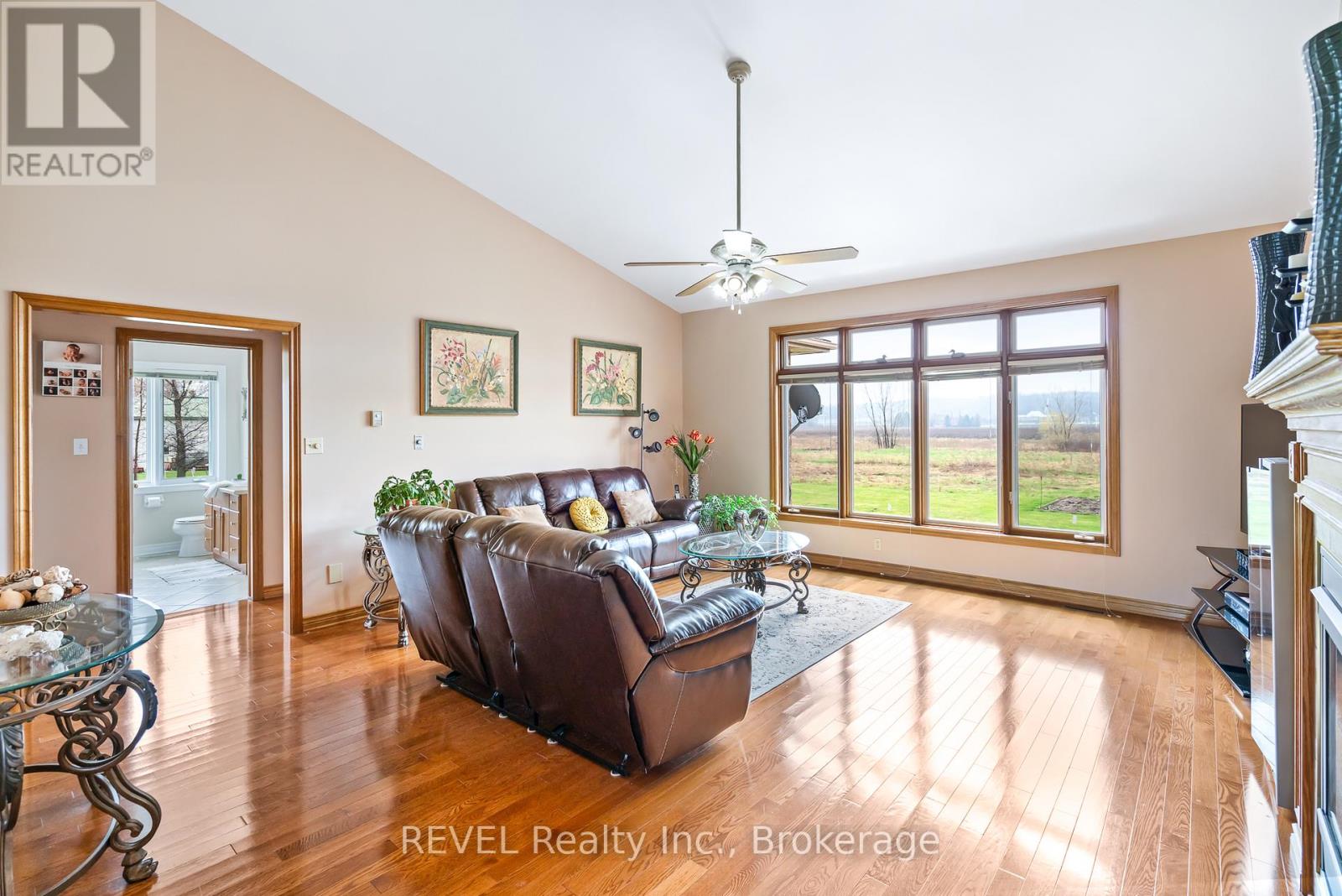 925 Queenston Road, Niagara-On-The-Lake, Ontario  L0S 1J0 - Photo 11 - X12921238