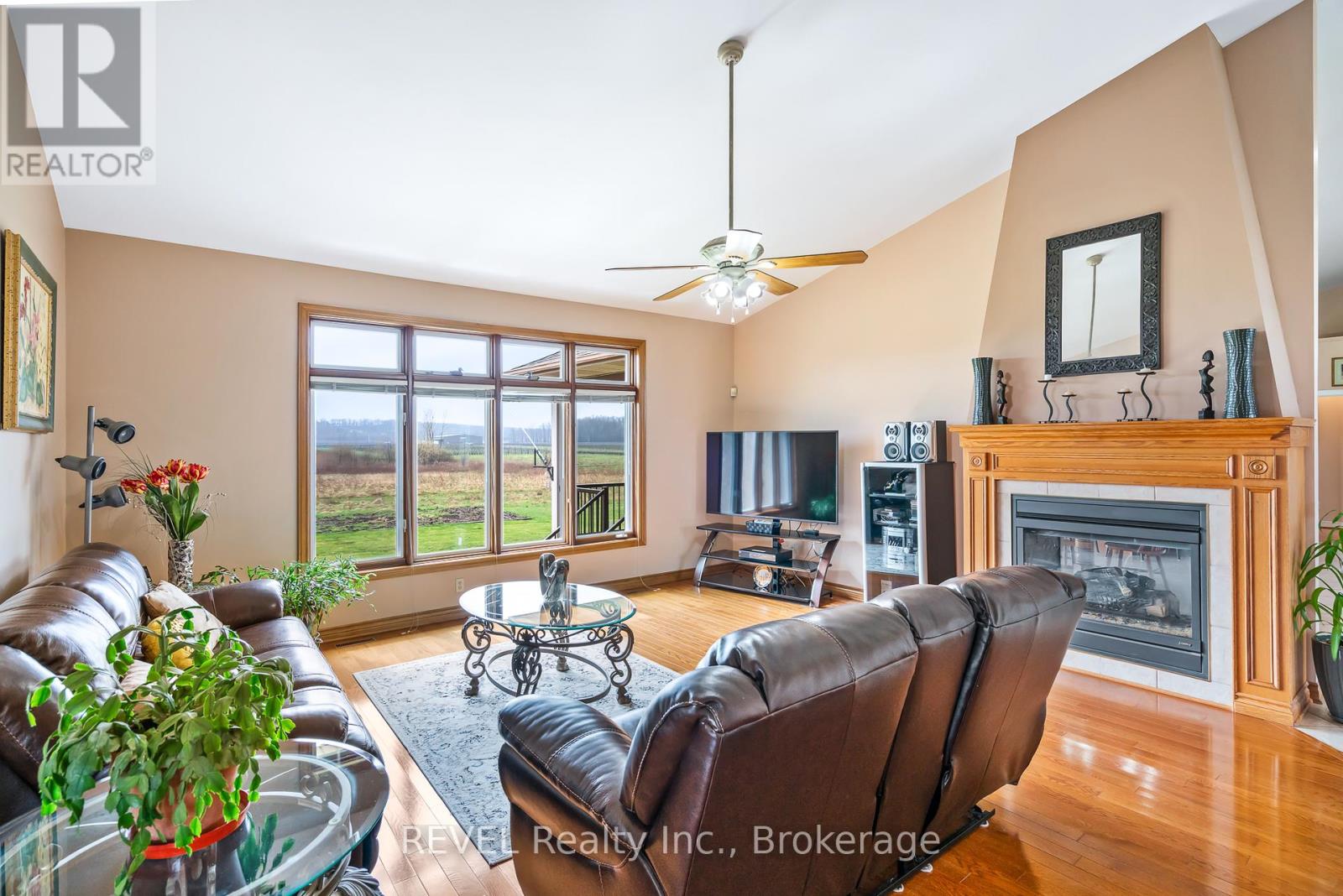 925 Queenston Road, Niagara-On-The-Lake, Ontario  L0S 1J0 - Photo 12 - X12921238