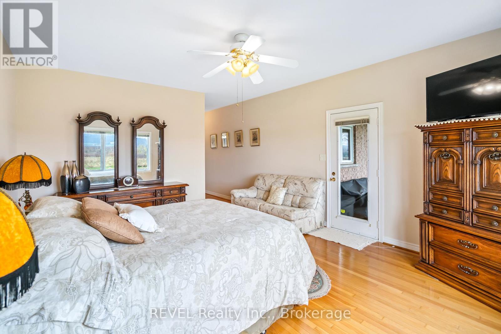 925 Queenston Road, Niagara-On-The-Lake, Ontario  L0S 1J0 - Photo 24 - X12921238