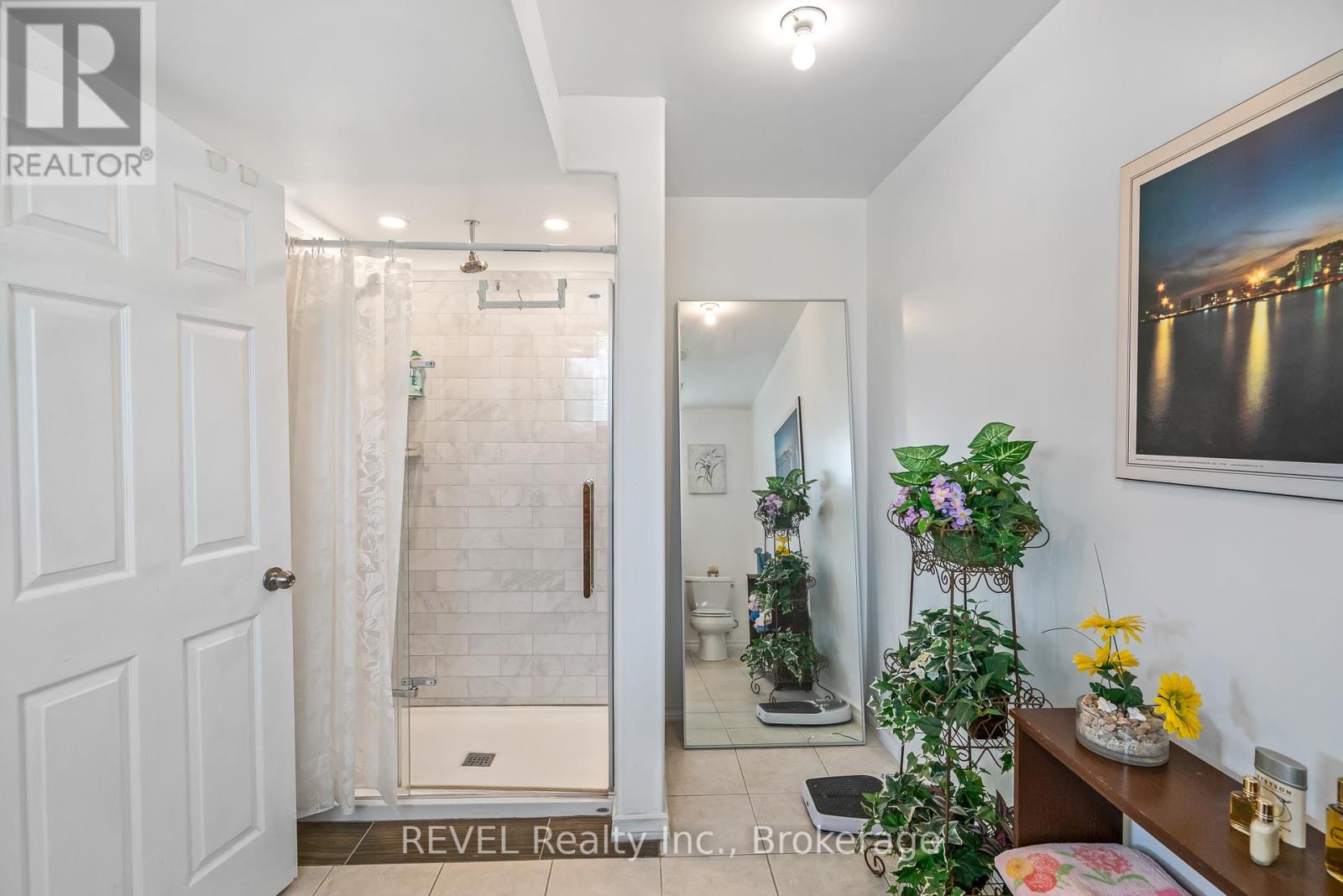 925 Queenston Road, Niagara-On-The-Lake, Ontario  L0S 1J0 - Photo 35 - X12921238