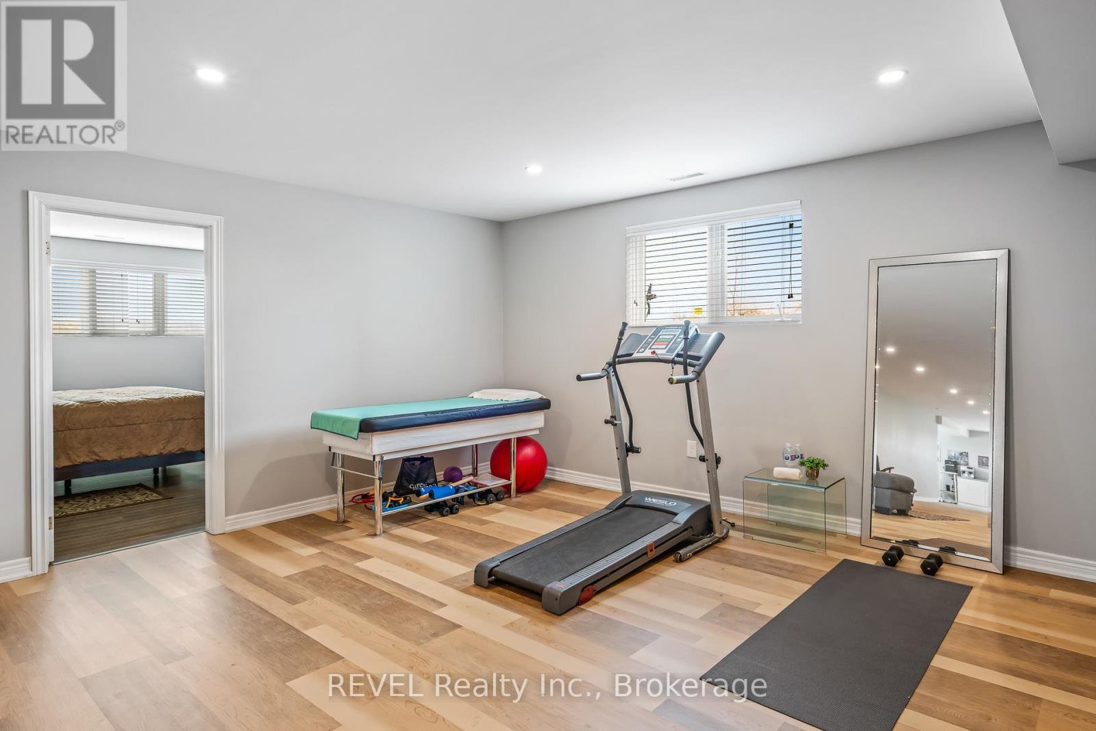 925 Queenston Road, Niagara-On-The-Lake, Ontario  L0S 1J0 - Photo 36 - X12921238