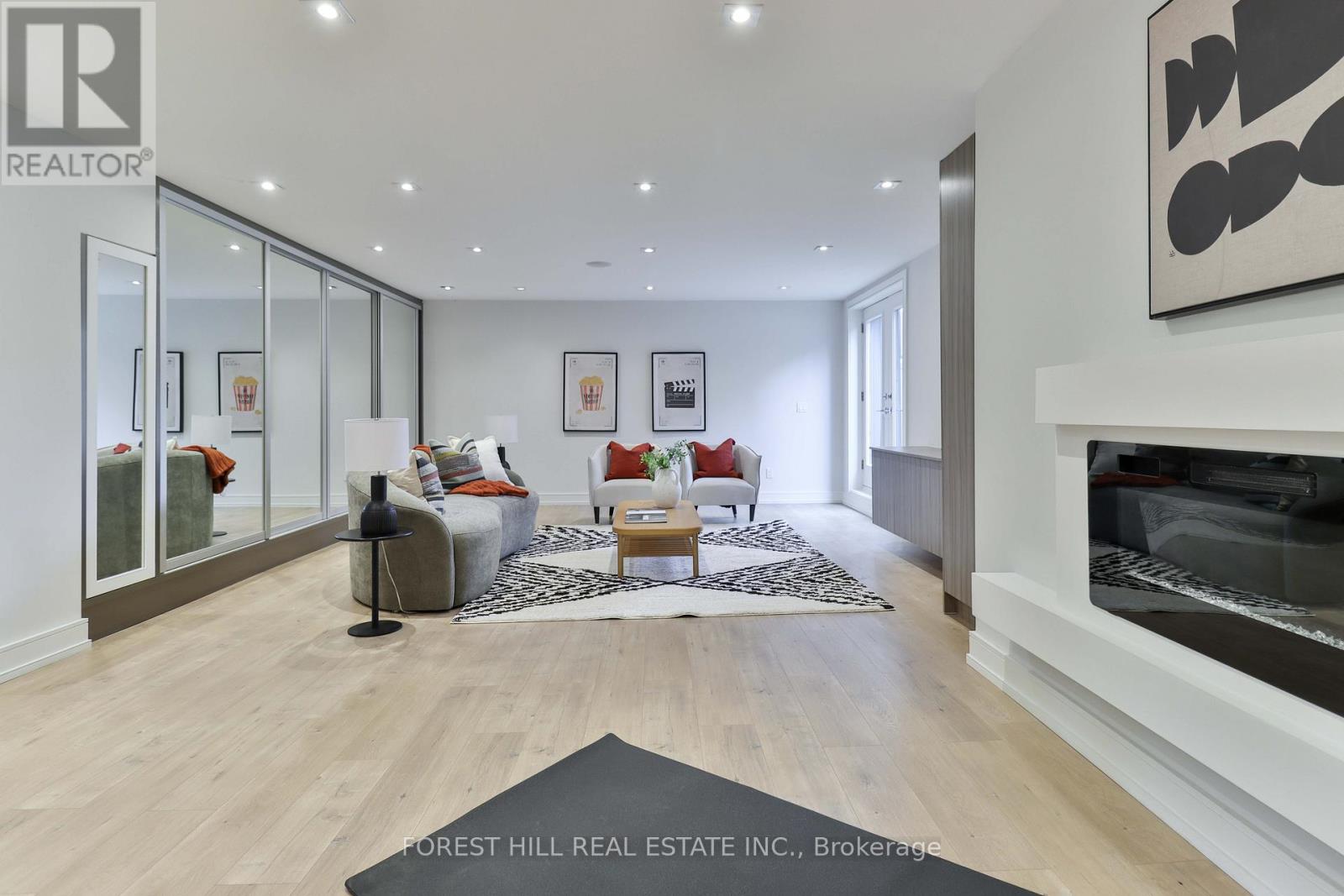 271 Jennings Crescent, Oakville, Ontario L6L 1W3 - Photo 37 - W12908280