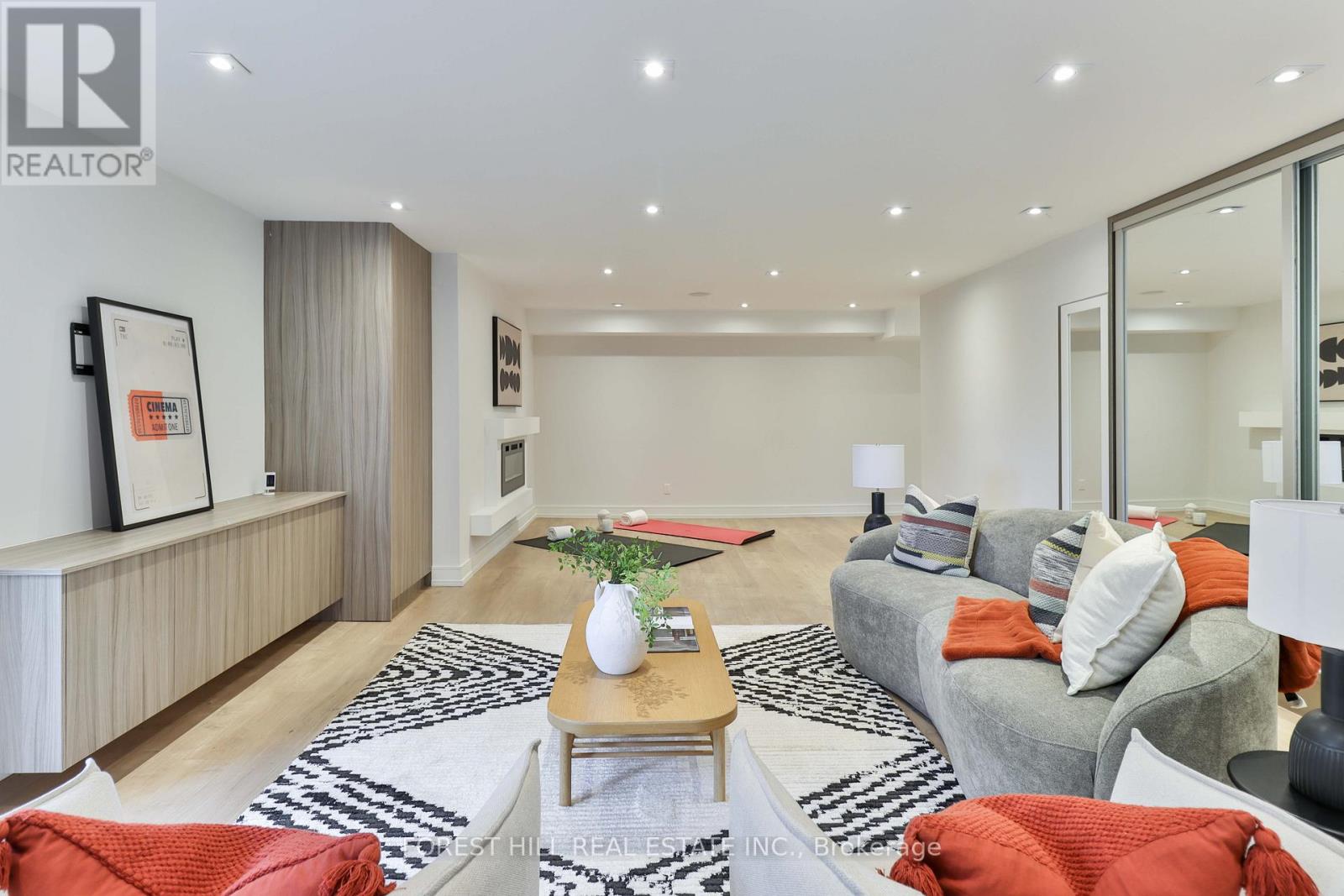 271 Jennings Crescent, Oakville, Ontario L6L 1W3 - Photo 39 - W12908280