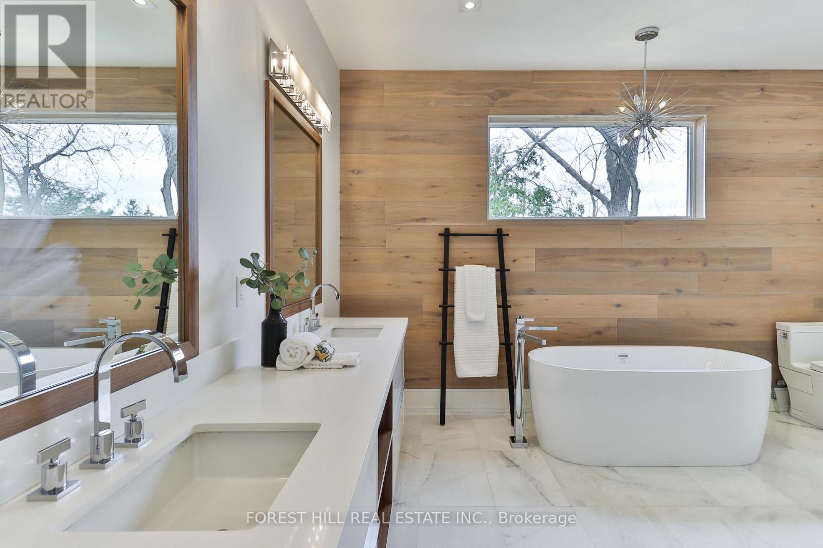 271 Jennings Crescent, Oakville, Ontario L6L 1W3 - Photo 24 - W12908280