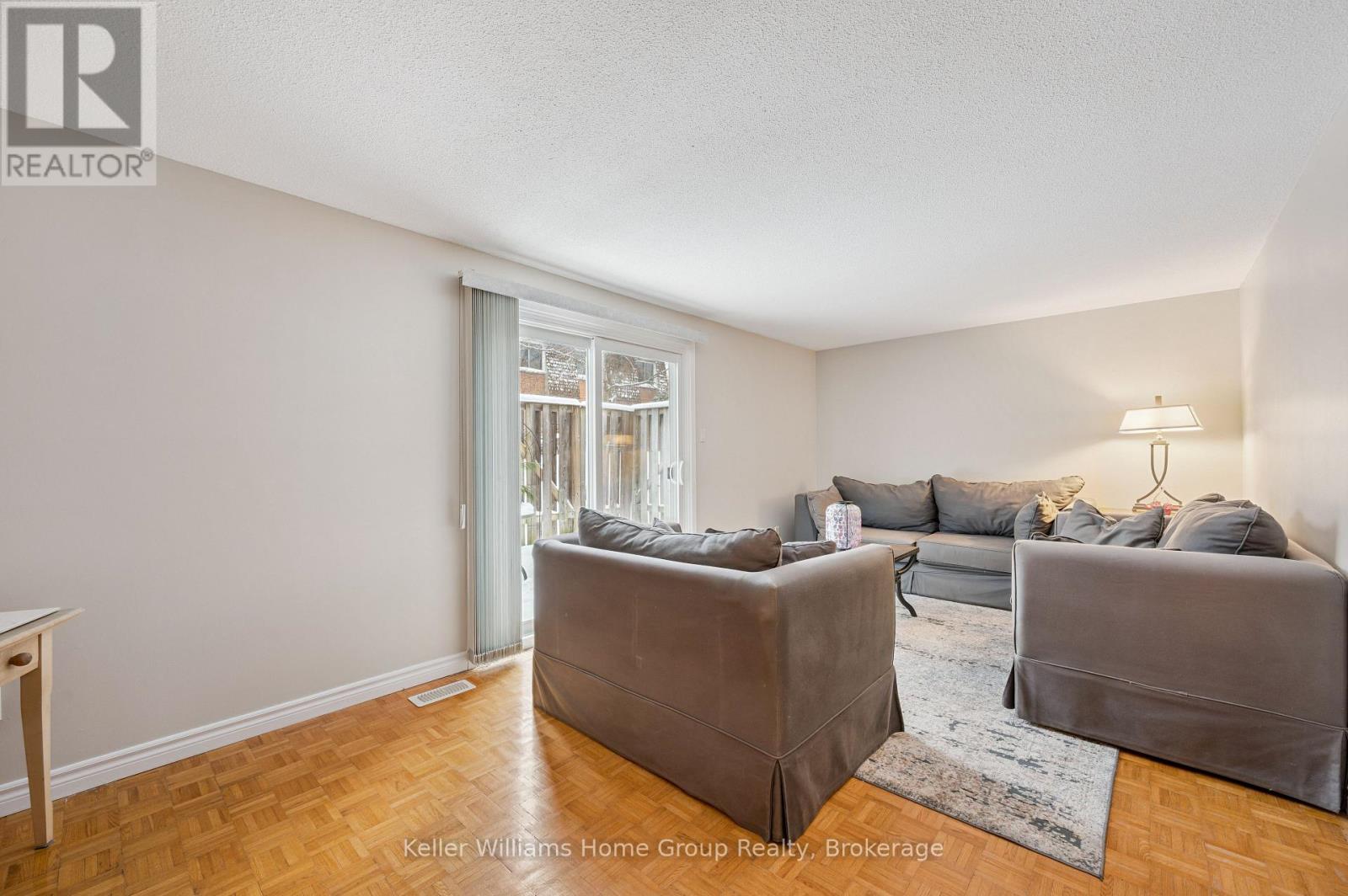 64 - 120 Country Club Drive, Guelph, Ontario  N1E 3K7 - Photo 9 - X12921166